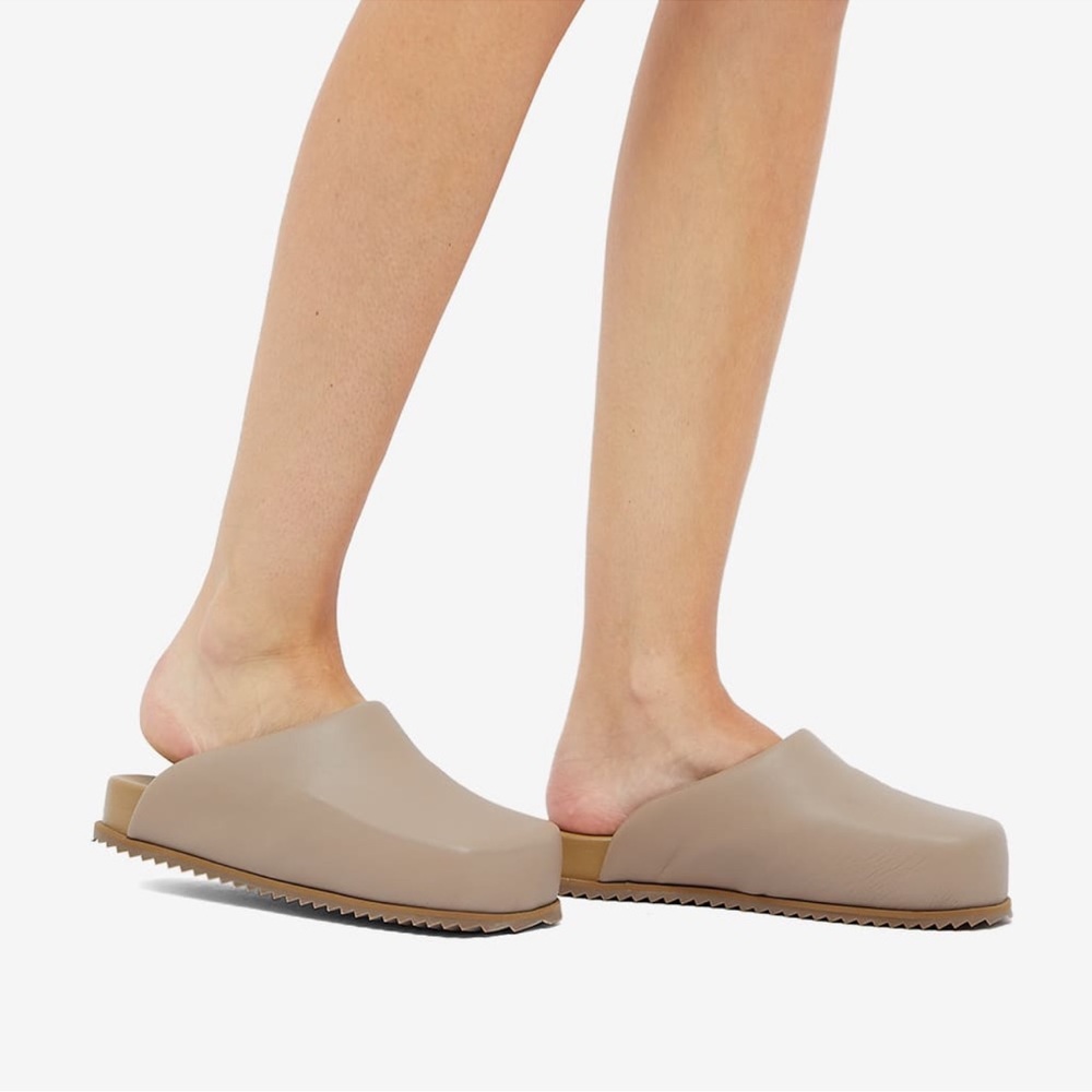 Yume Yume truck slides ( as seen on lululemon models on website).